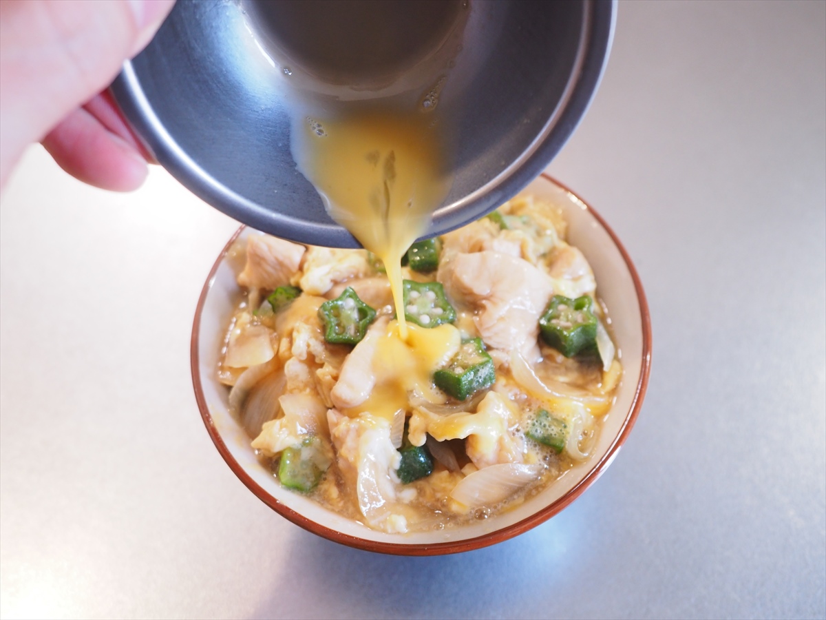 オクラ入りとろとろ親子丼