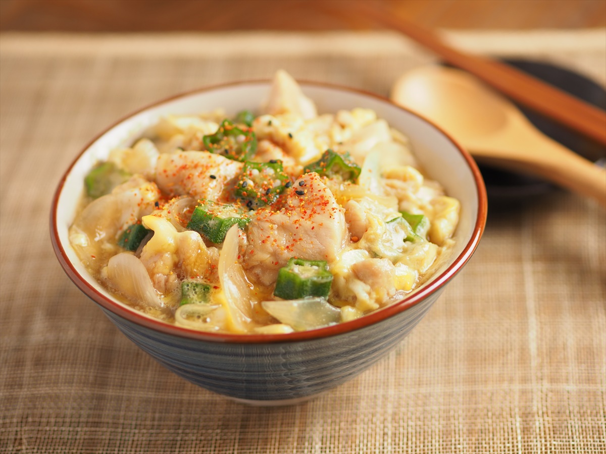 オクラ入りとろとろ親子丼