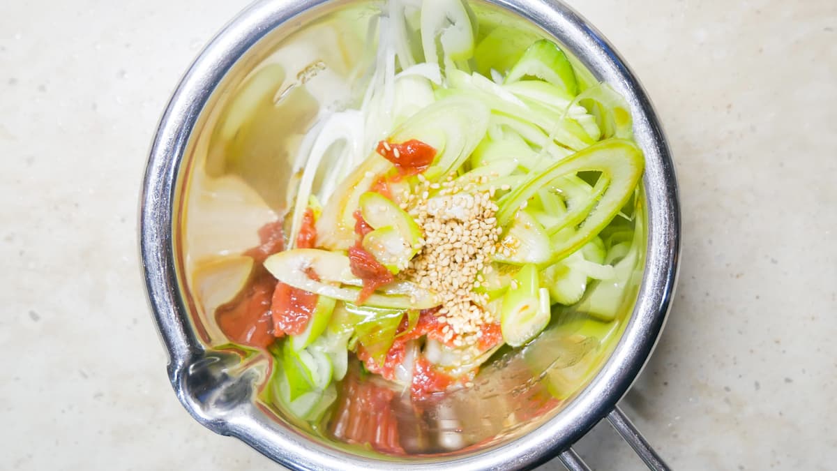 「やみつき梅ねぎ」のレシピ