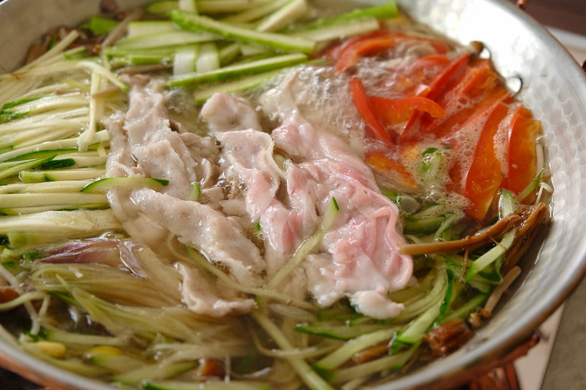 夏野菜どっさり！「エスニック風豚しゃぶ」