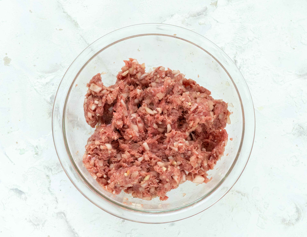 ひき肉とトマトとアボカドのウスターしょうゆ煮作り方