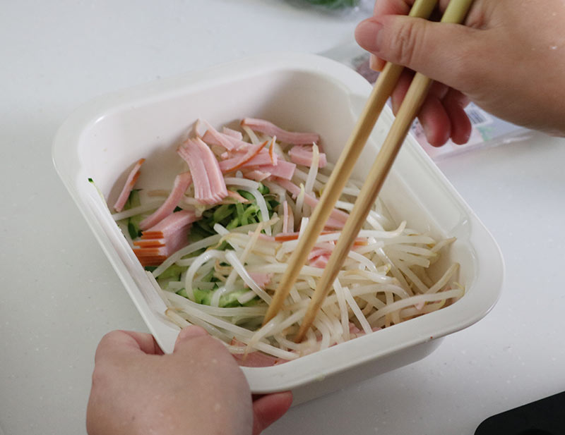 
レンチンであと一品が気軽に叶う！副菜からメイン料理もこなせる「コランダー」の使い方