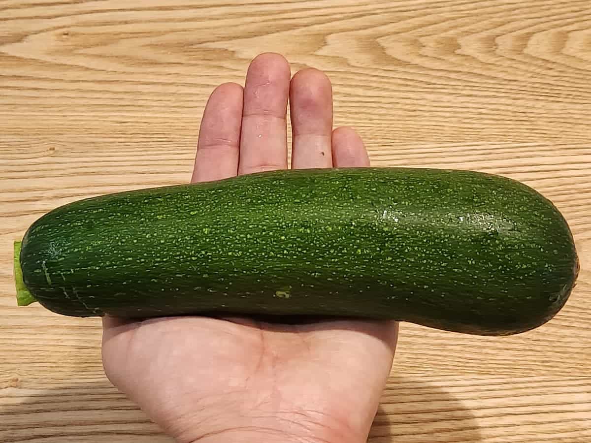 ズッキーニは大きすぎるものは選ばない 青髪のテツ