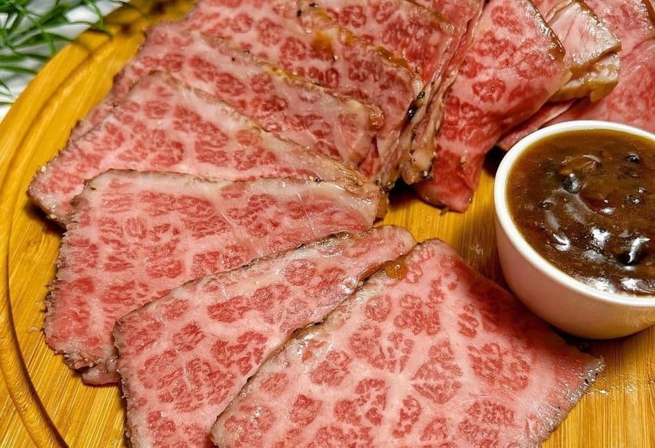 Ａ５ランクのローストビーフ（トリュフソース付）（2013年殿堂入り）