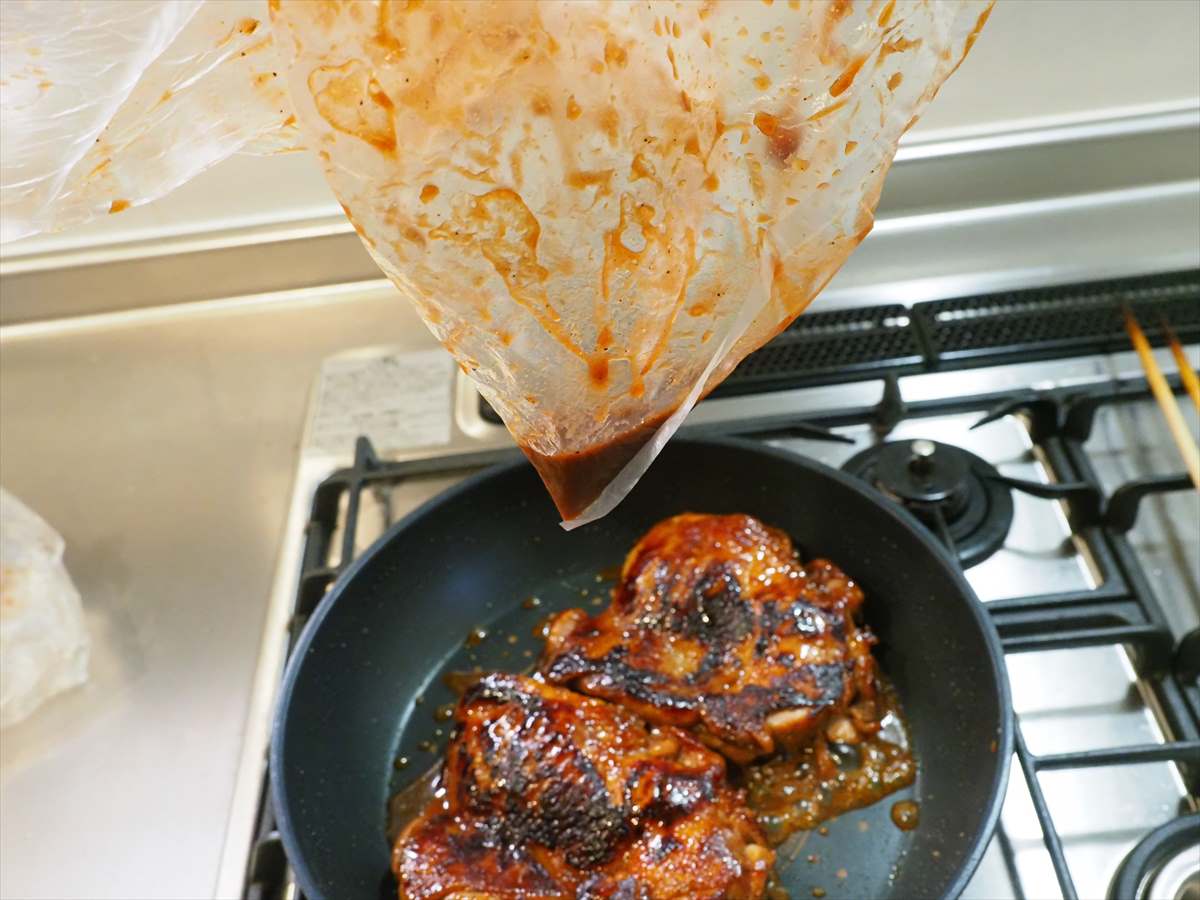鶏もも肉のウスターソース焼き