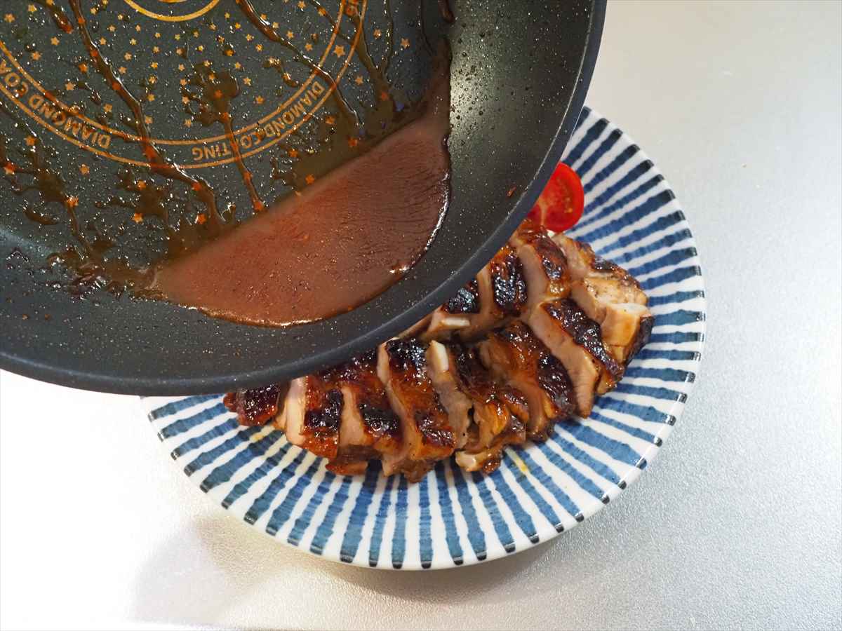 鶏もも肉のウスターソース焼き