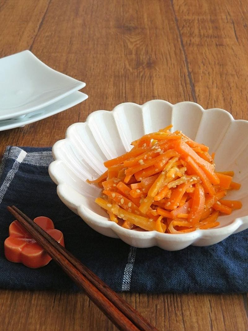定番おかずをマスター！「にんじんのごま和え」レシピ4選