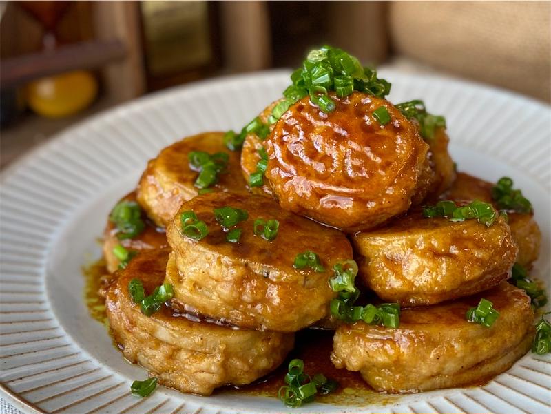 お弁当にあるとうれしい♪「シャキシャキれんこんのはさみ焼き」5選