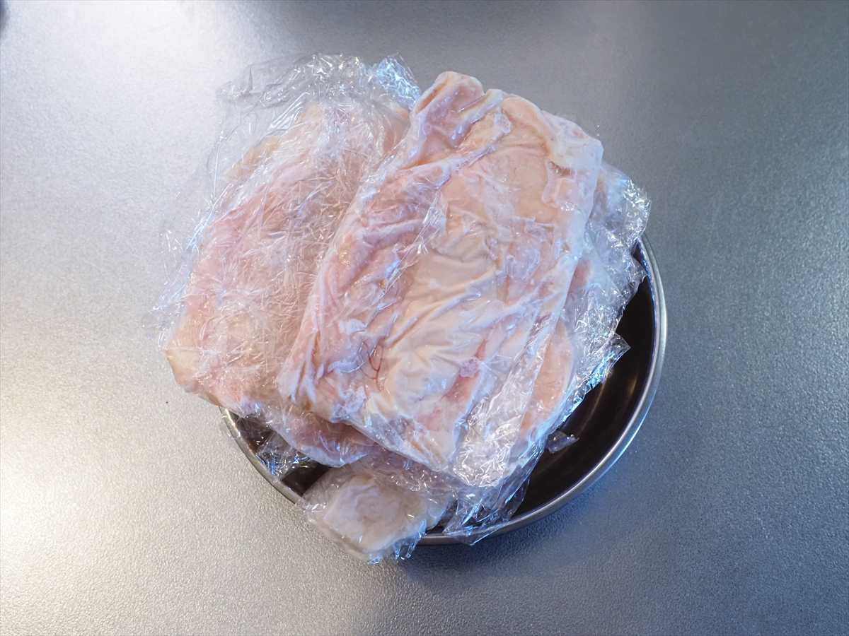 鶏皮ぽん酢のっけ冷やし中華風