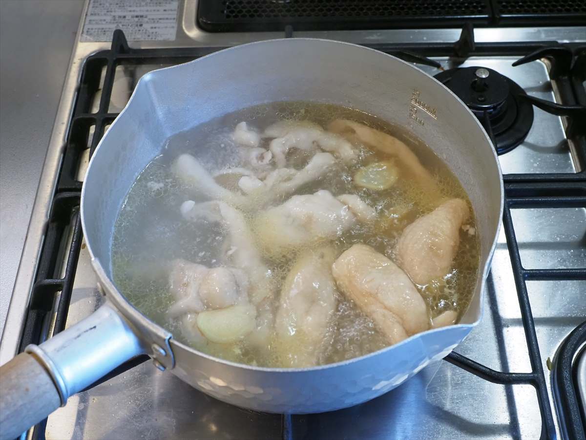 鶏皮ぽん酢のっけ冷やし中華風