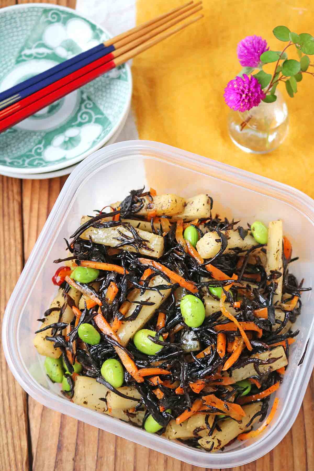 「長芋と枝豆のひじき炒め」レシピ