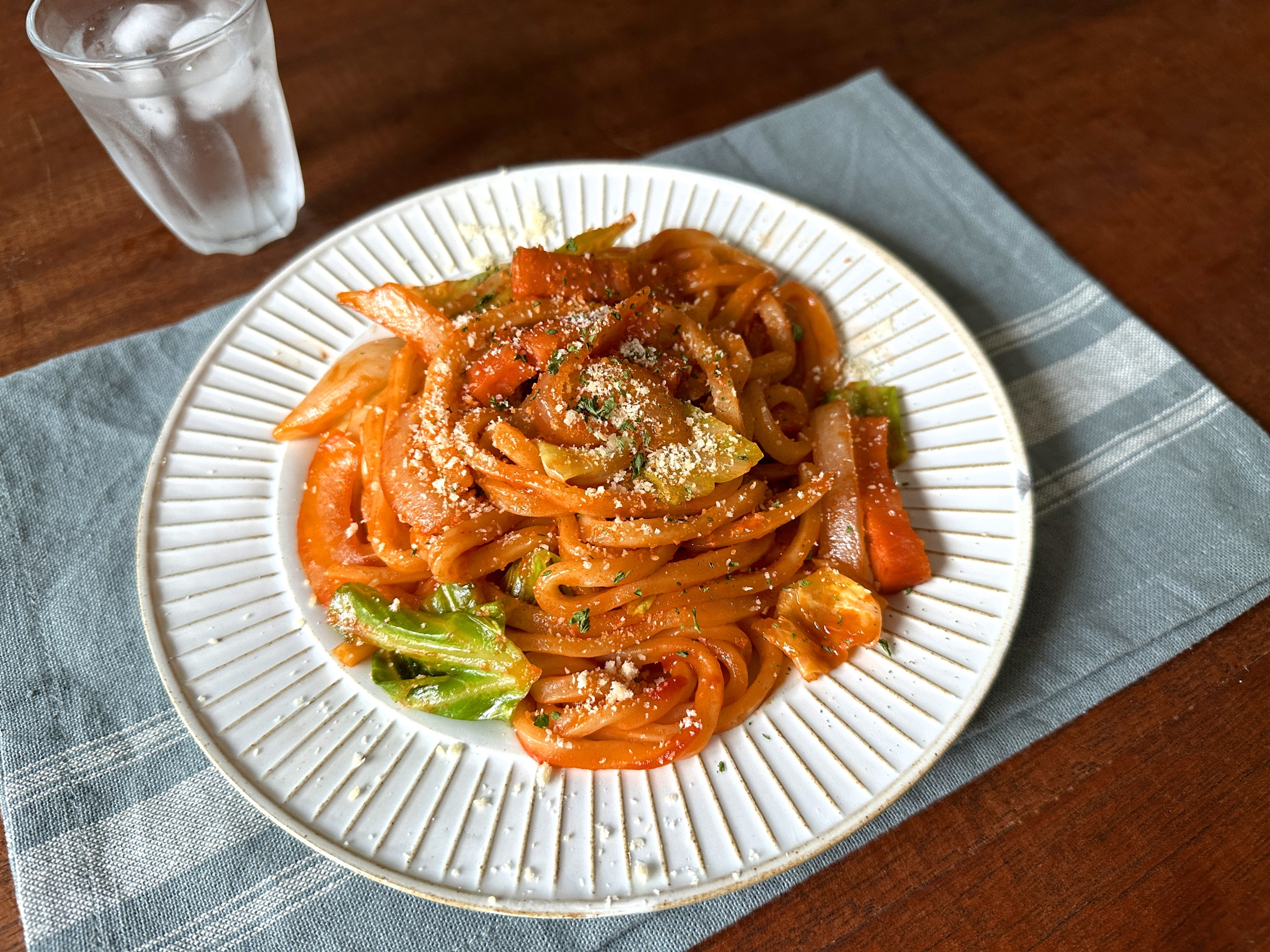 キャベツとベーコンのナポリタンうどん