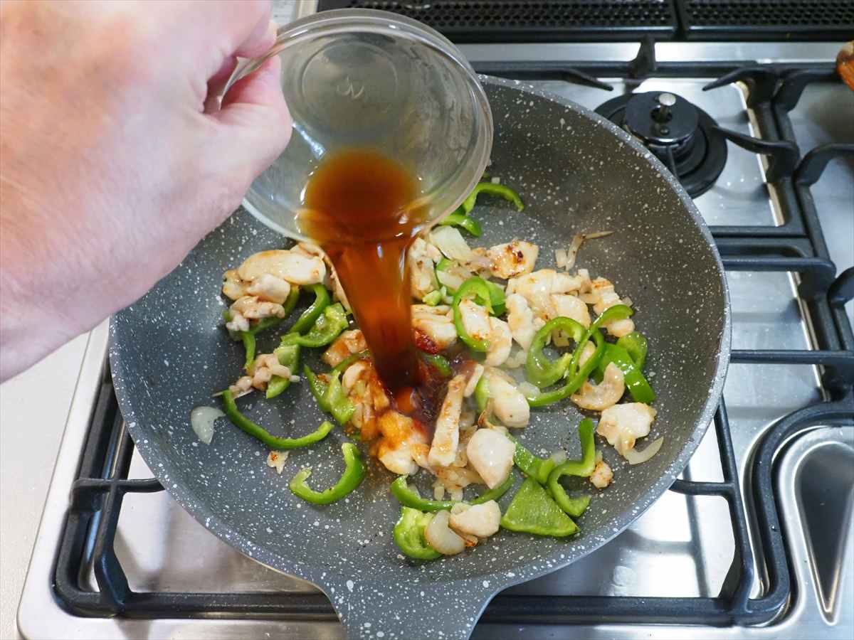 「鶏むね肉のガパオライス風」レシピ