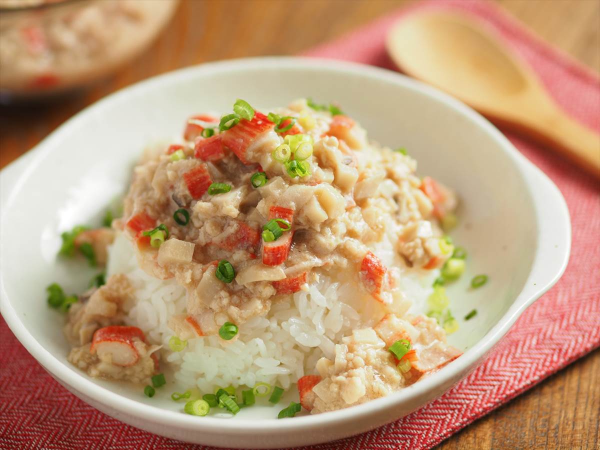 鶏むね肉ときのこのそぼろあんかけご飯