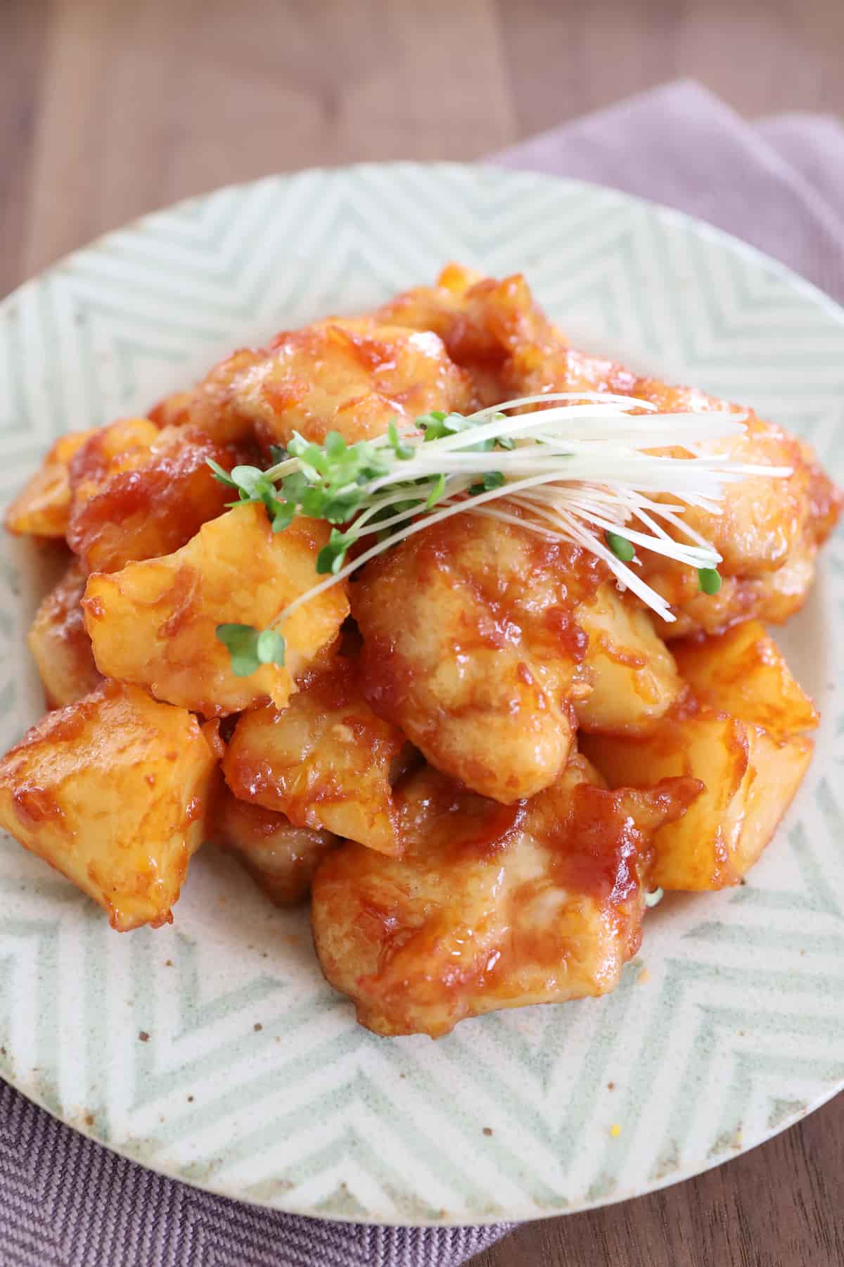 鶏肉とじゃがいものケチャップ炒め