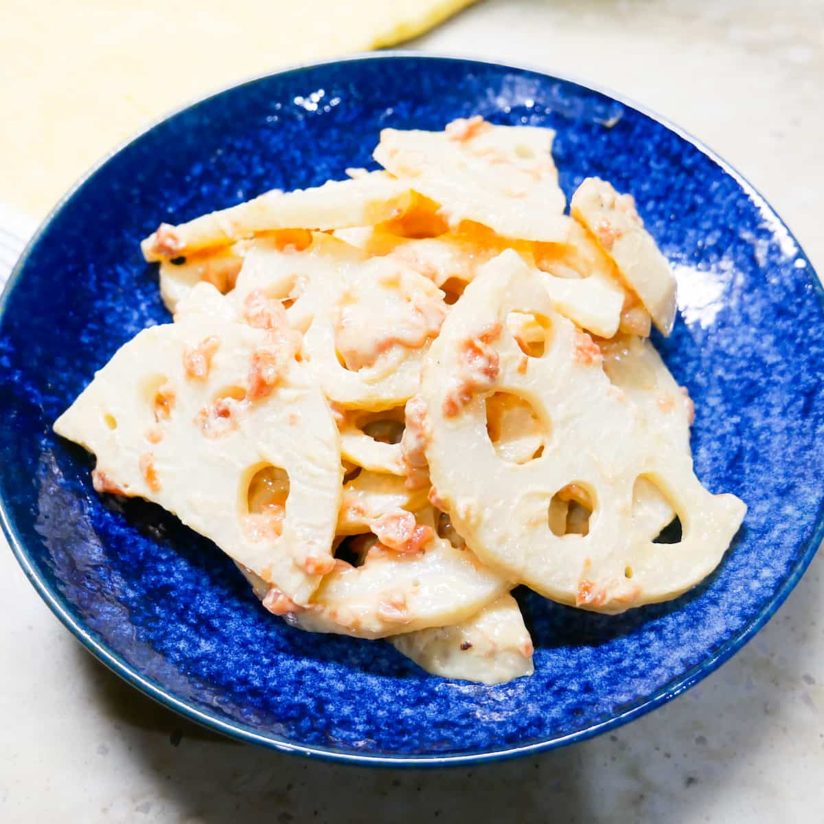 電子レンジでチンして和えるだけ！「梅マヨれんこん」の作り方