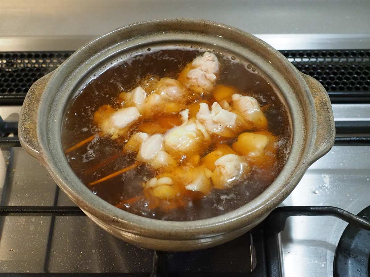 「鶏もも串のおでん鍋」レシピ