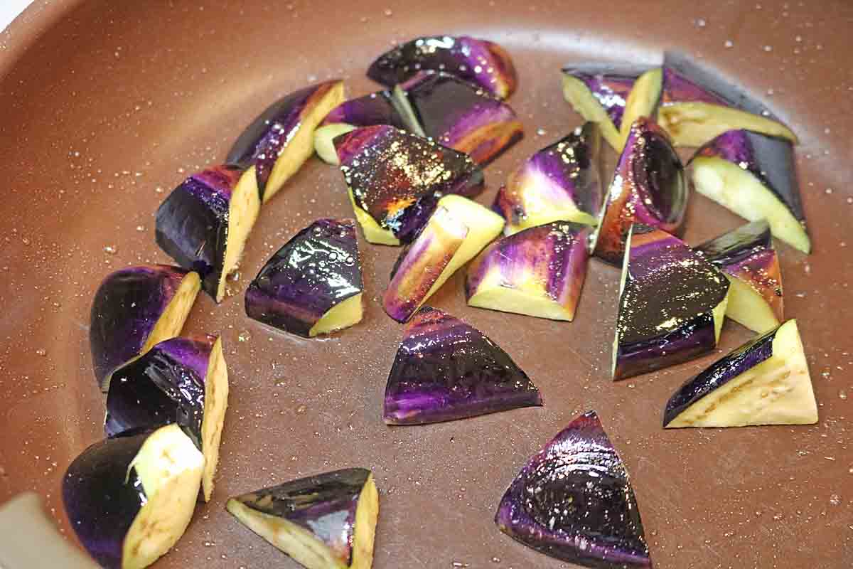 「なすとれんこんの厚揚げ照り焼き」レシピ