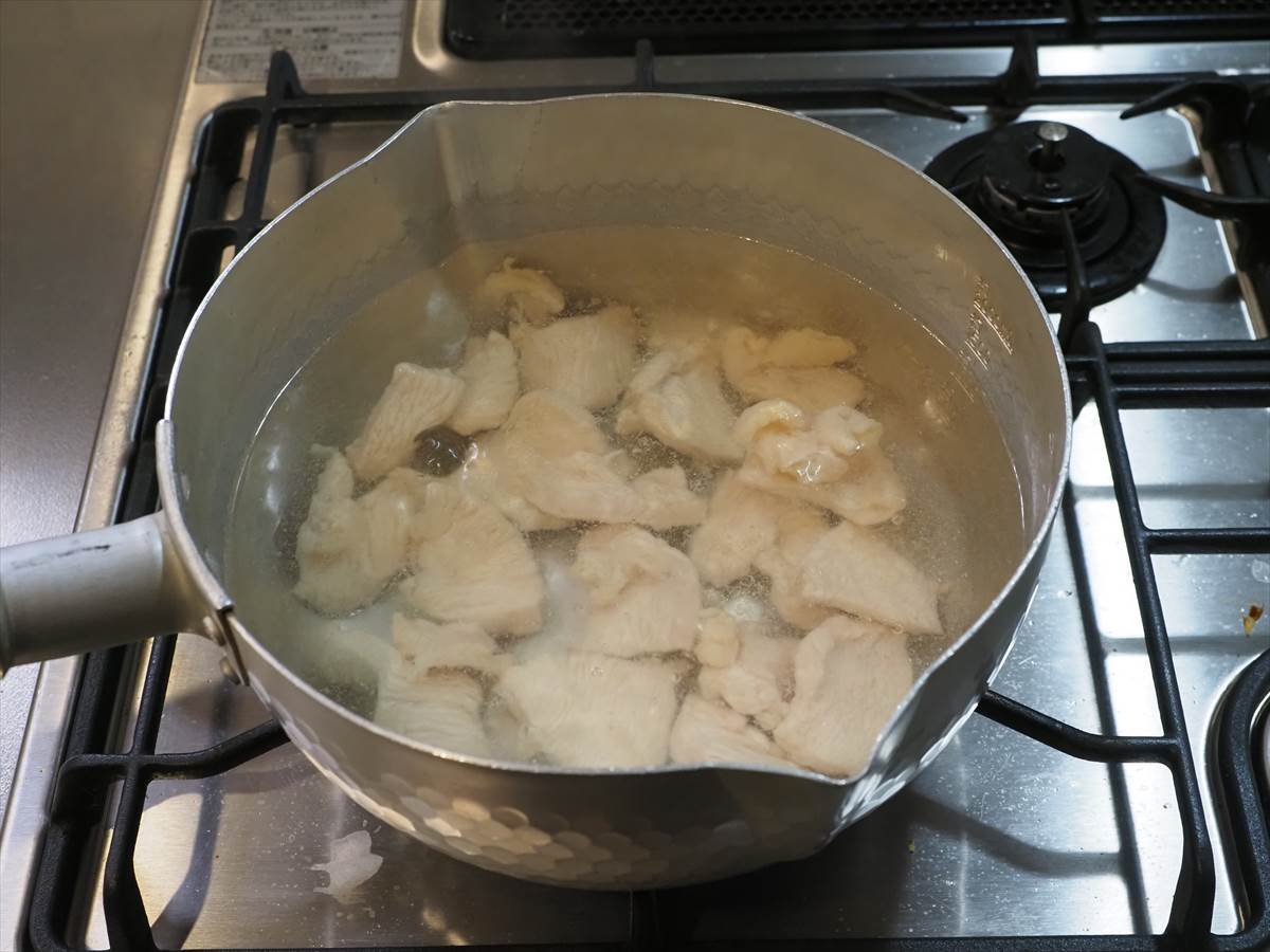 水晶鶏のパクチー納豆和え