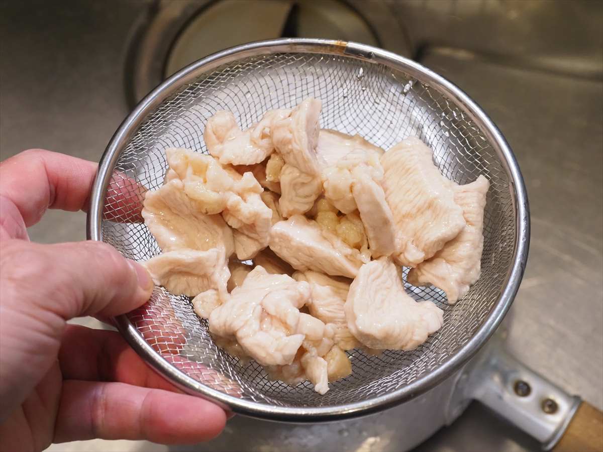 水晶鶏のパクチー納豆和え