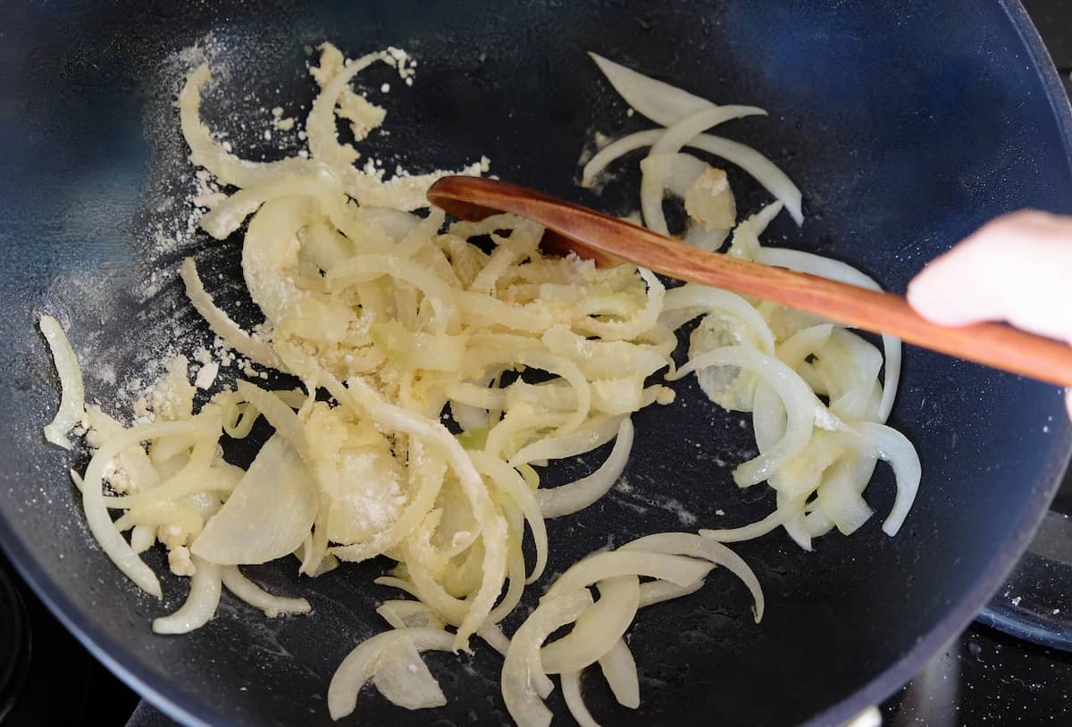 秋鮭ときのこのクリーム煮 工程4