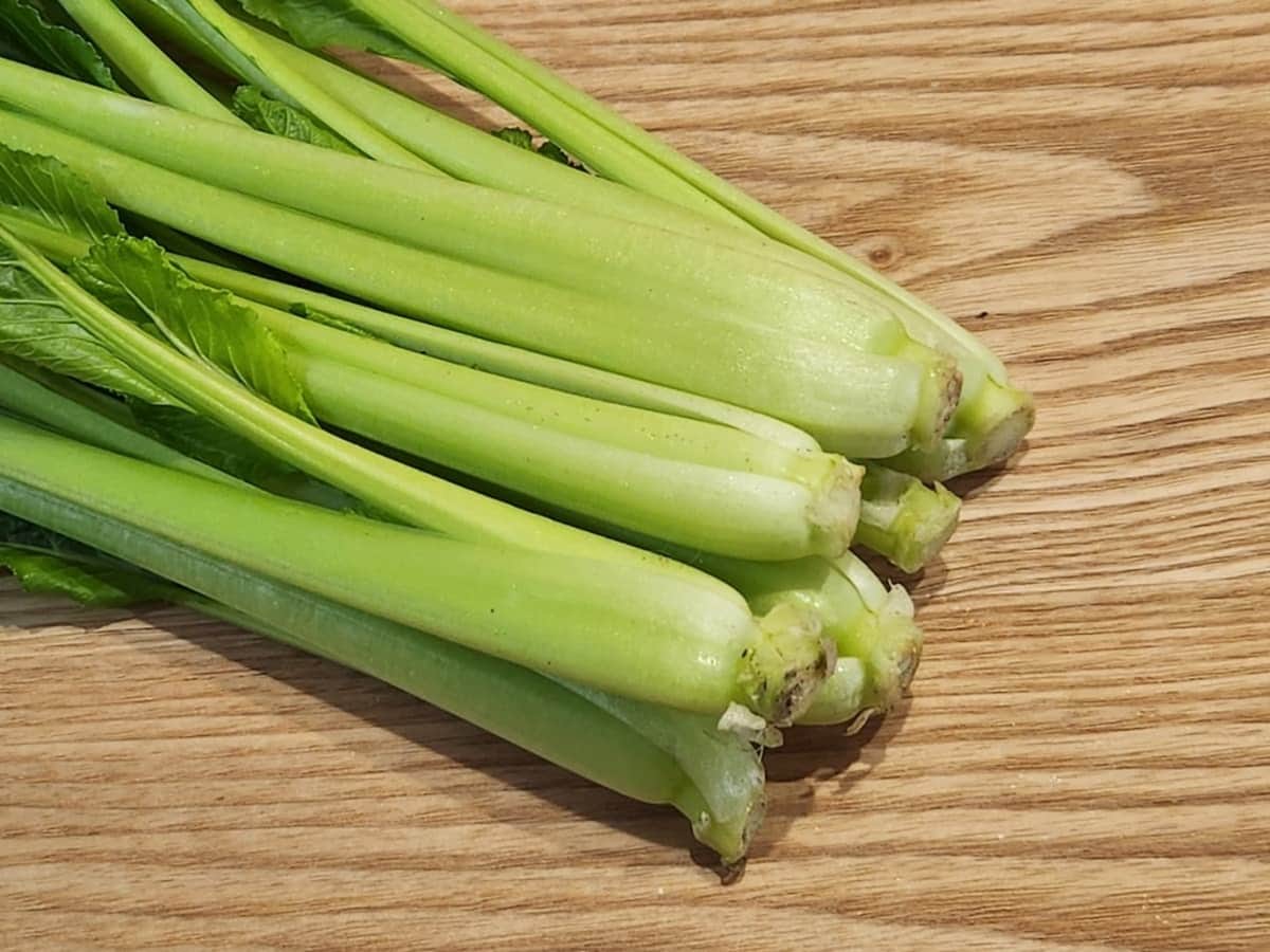 青髪のテツ 小松菜 茎が太くてしっかりしている