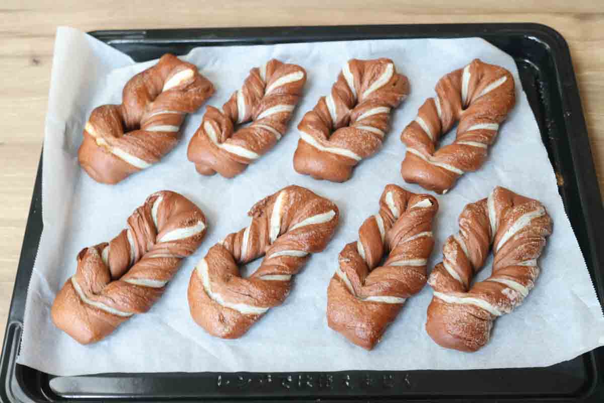 「ココアねじりスティックパン」レシピ