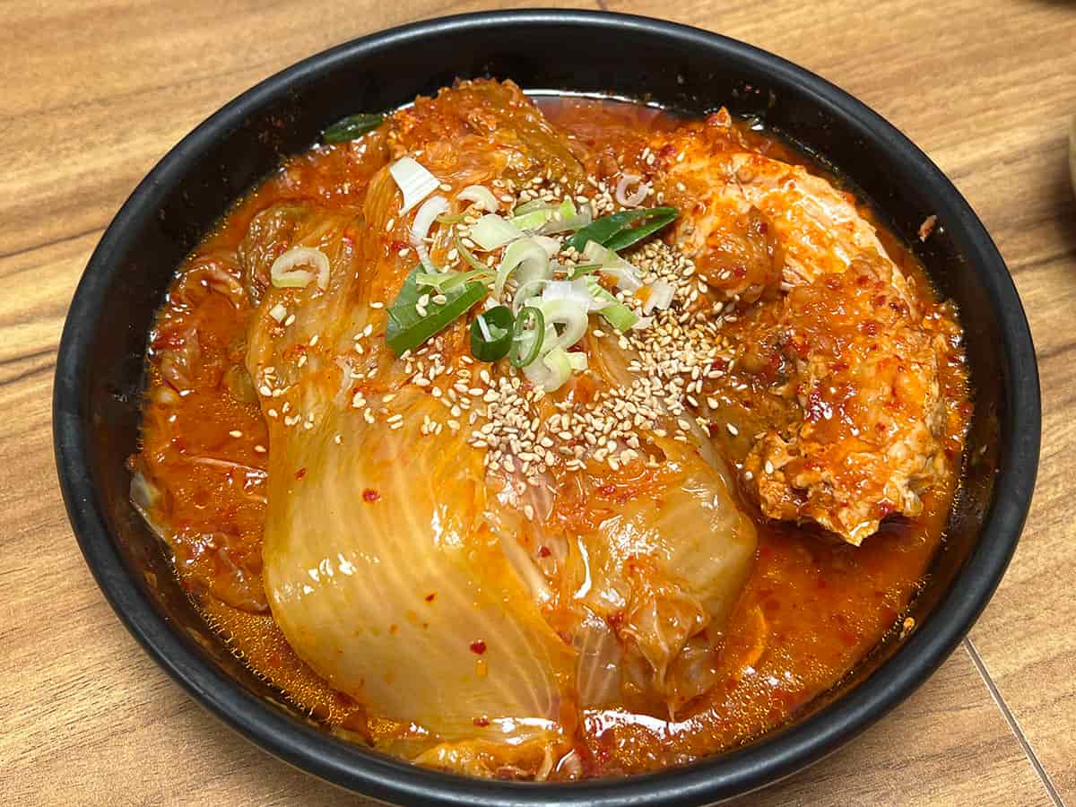 キムチチム（キムチの蒸し煮）