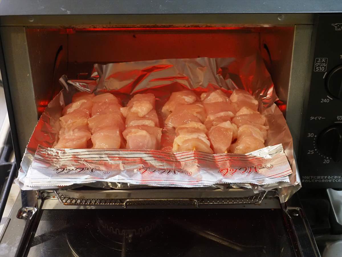 鶏むね肉の旨塩焼き鳥、タレ焼き