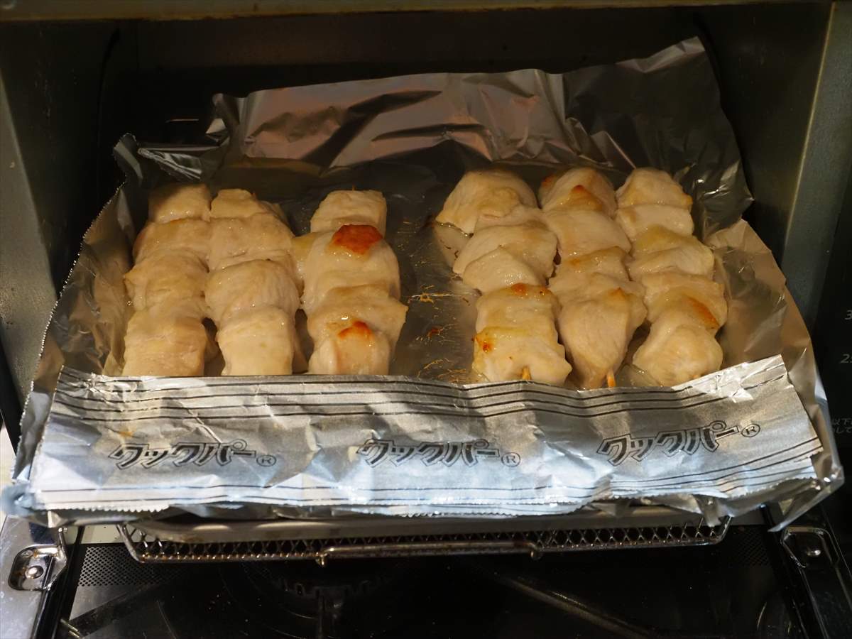 鶏むね肉の旨塩焼き鳥、タレ焼き