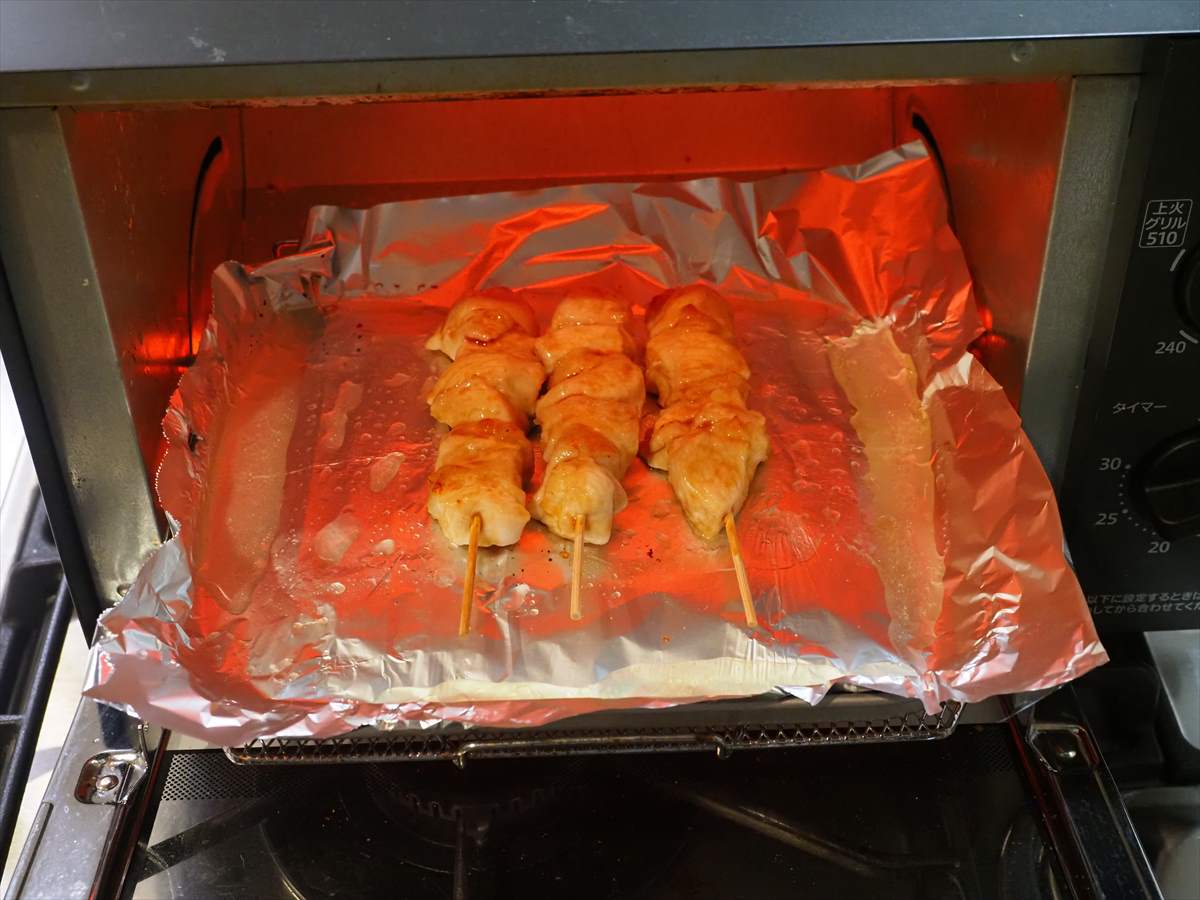 鶏むね肉の旨塩焼き鳥、タレ焼き