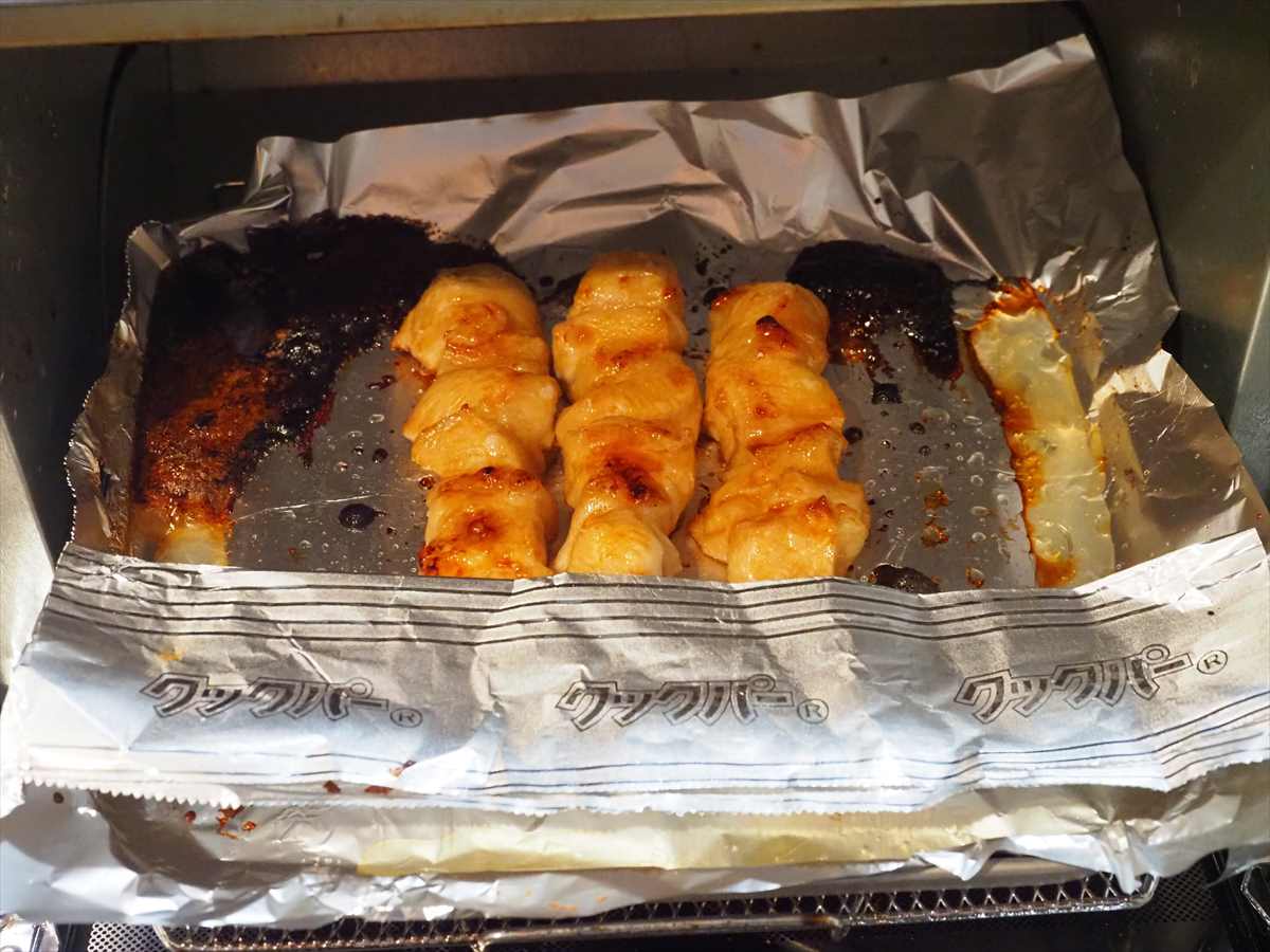 鶏むね肉の旨塩焼き鳥、タレ焼き