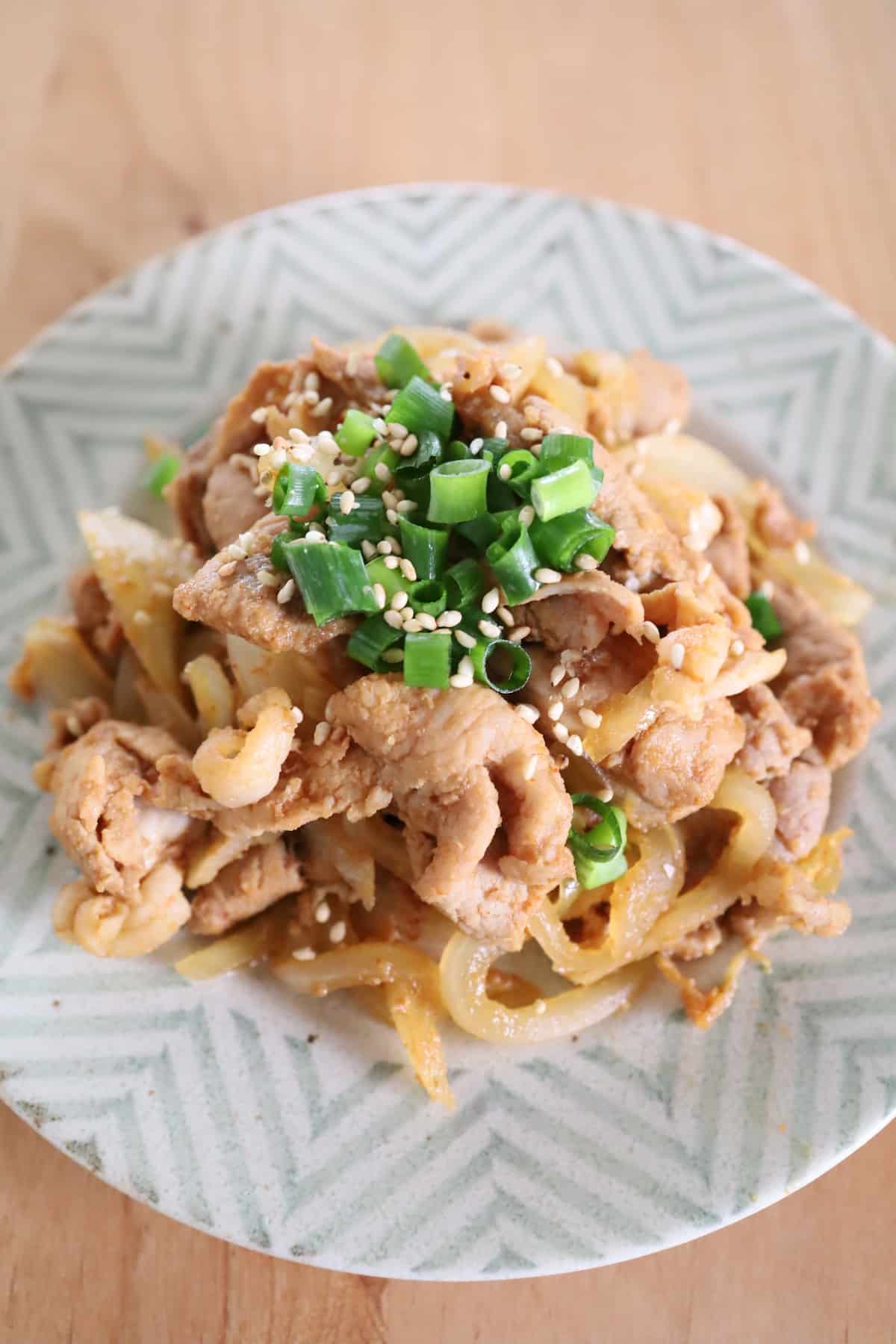 豚肉と玉ねぎのピリ辛炒め