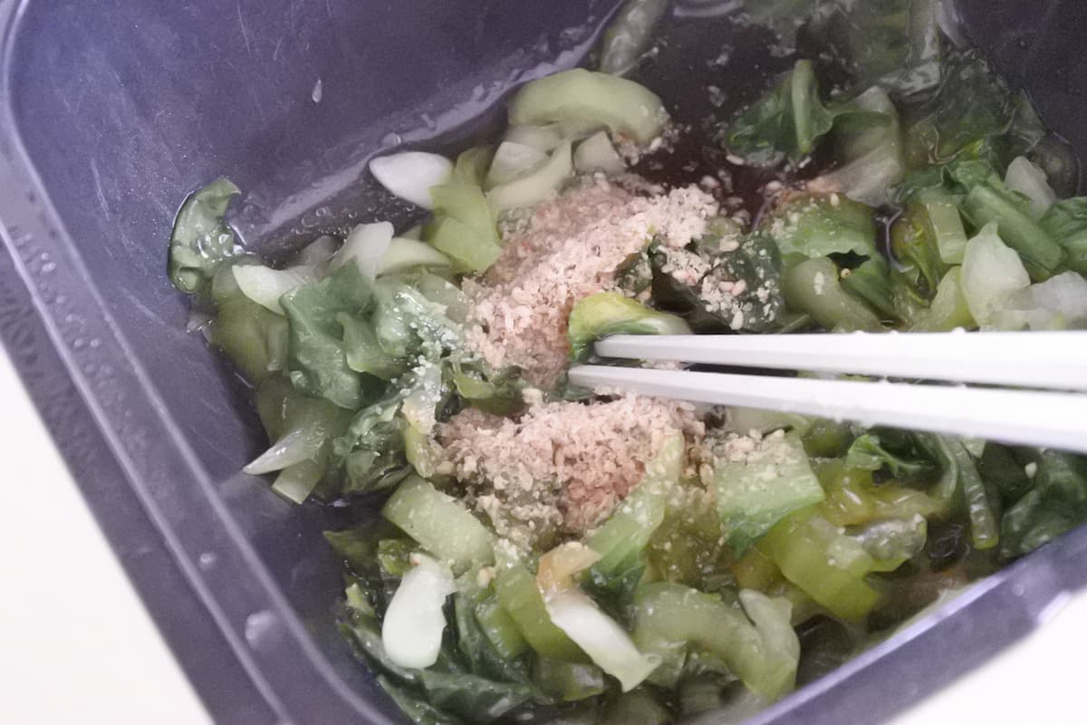 チンゲン菜のごま和え