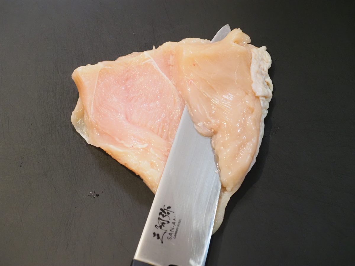 油で揚げずにグルで焼くだけ、鶏むね肉で台湾グルメ、ダージーパイ風