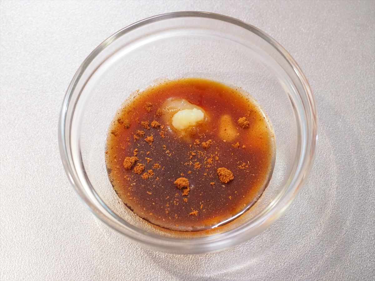 油で揚げずにグルで焼くだけ、鶏むね肉で台湾グルメ、ダージーパイ風