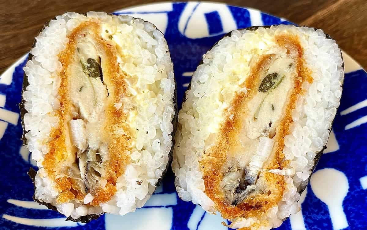 口いっぱいに濃厚な旨みが広がる♪ローソン新商品「タルタル大粒かきフライ」おにぎりを実食