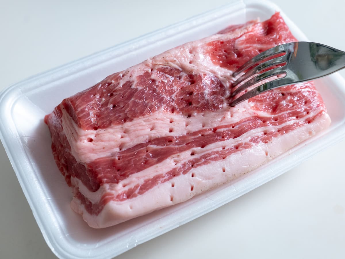 豚肩ロースのトマト煮込み作り方