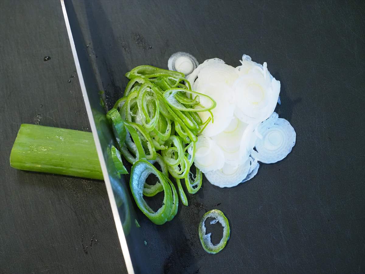 鶏むね肉の水晶鶏入り釜揚げ蕎麦