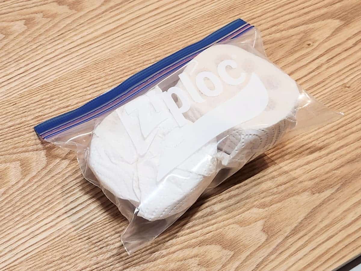 れんこんを保存袋に入れる　青髪のテツ