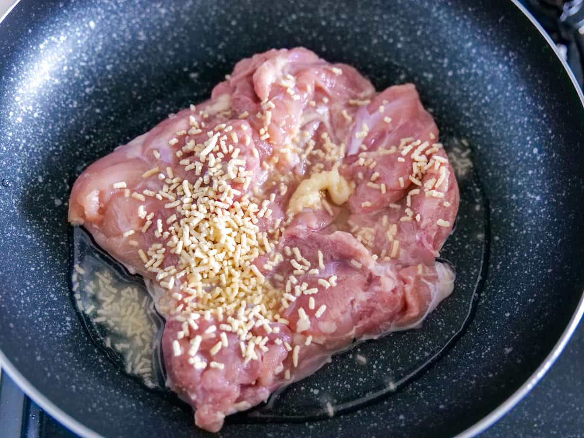 白菜とチキンの旨塩バター酒蒸し作り方