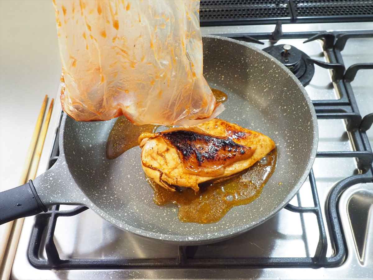 鶏むね肉のウスターソース焼き