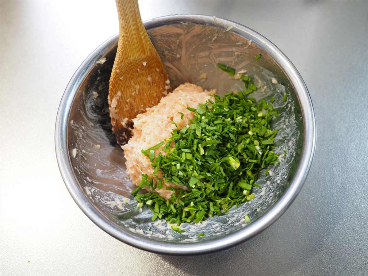 つるりと美味しい鶏ワンタン鍋