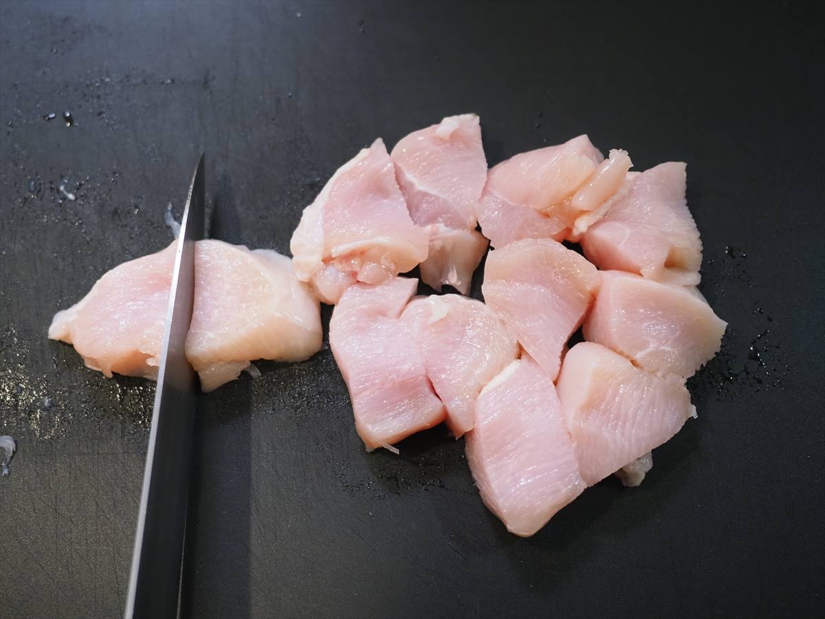鶏むね肉とブロッコリーのカレーグラタン