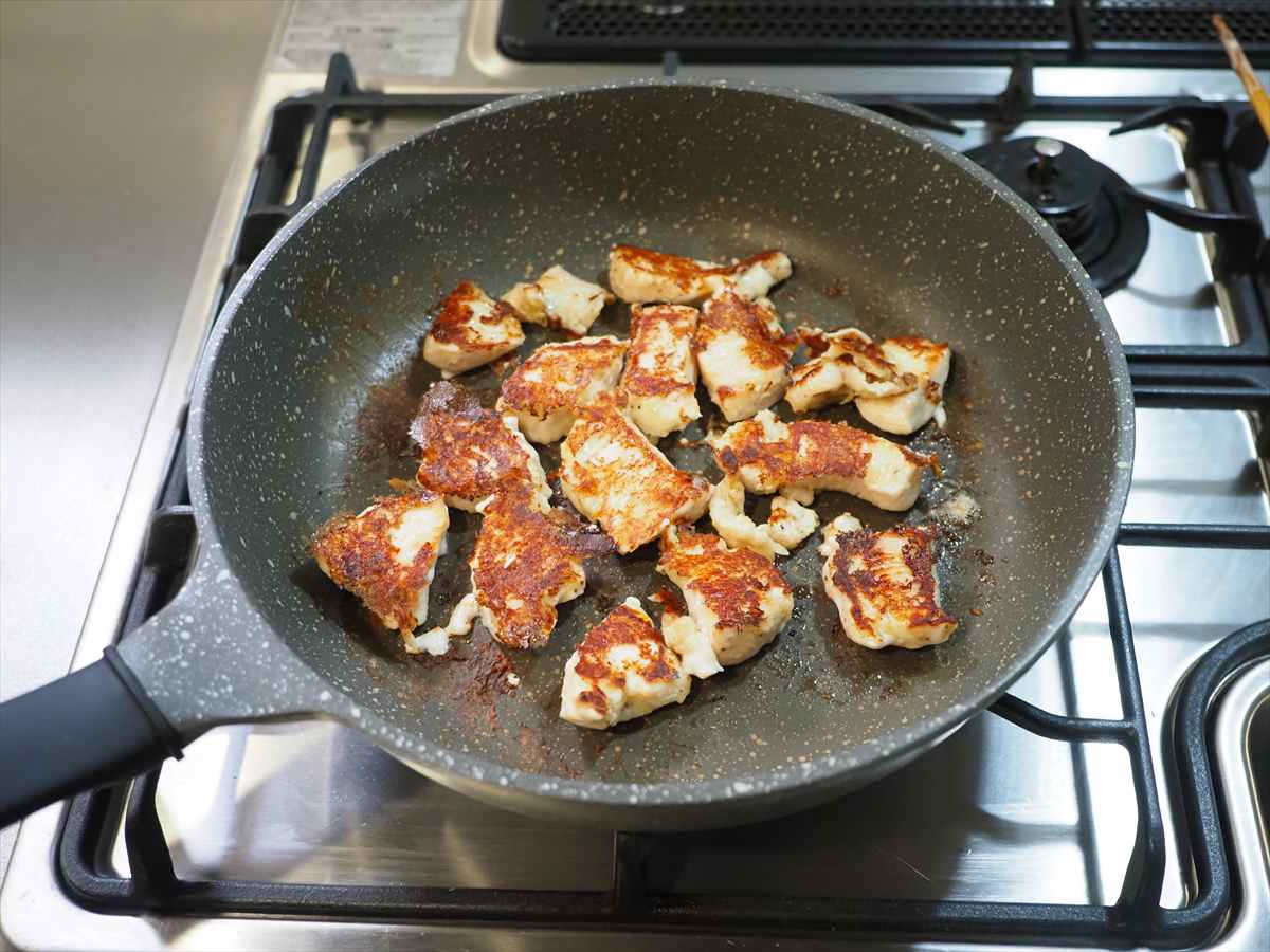 鶏むね肉とブロッコリーのカレーグラタン