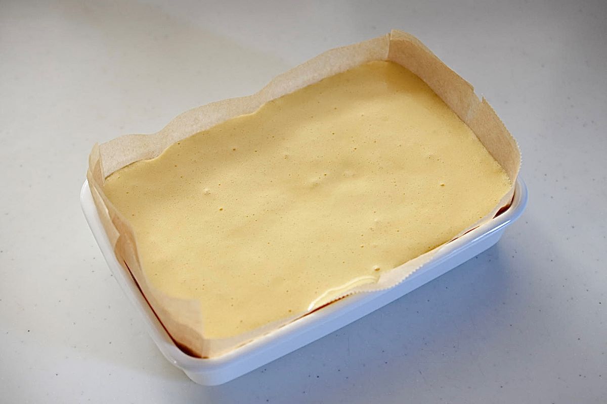 スポンジケーキ