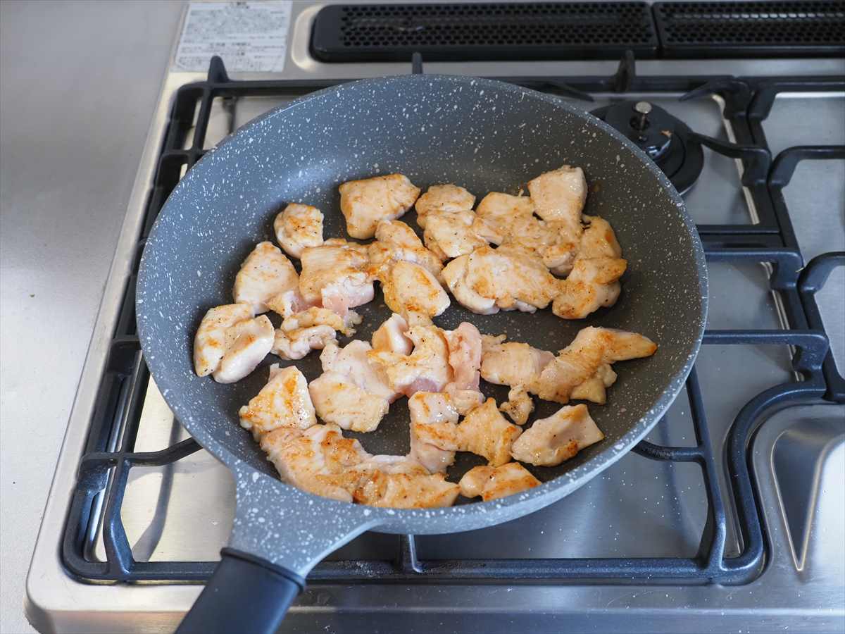 たっぷり鶏むね肉の中華丼