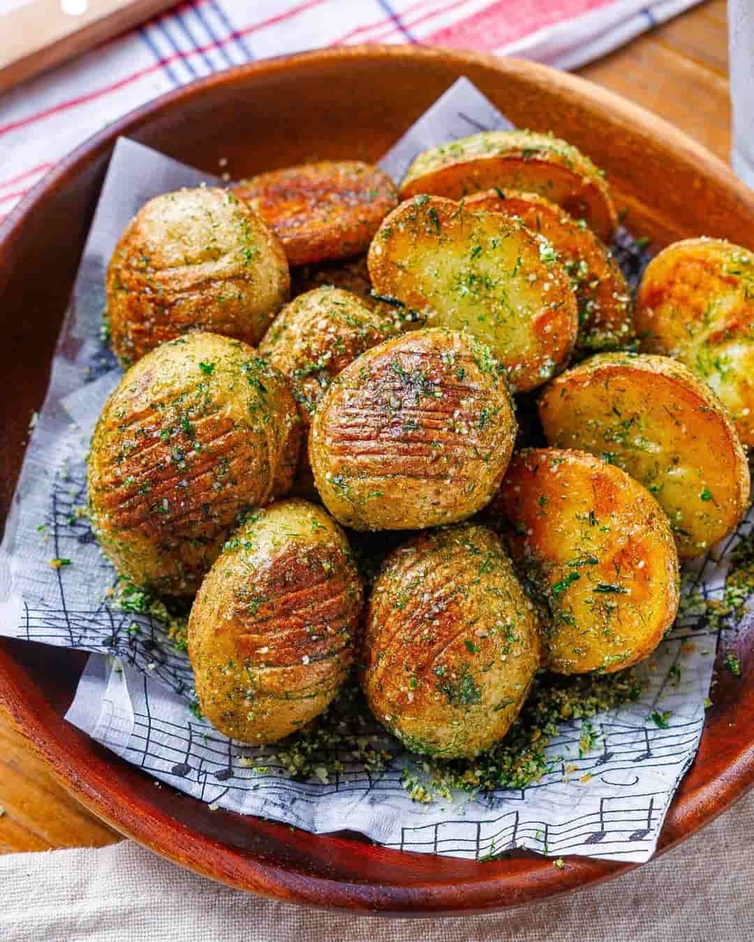 軽食やおつまみにも♪春に食べたい「新じゃが×チーズ」レシピ
