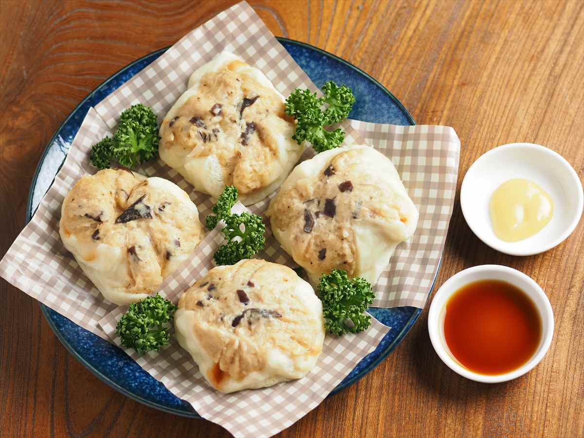 はみだし鶏むね肉まん