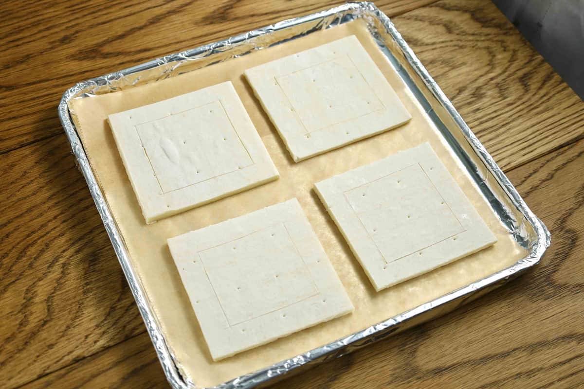 トースターでも焼けちゃう「いちごのカスタードパイ」 